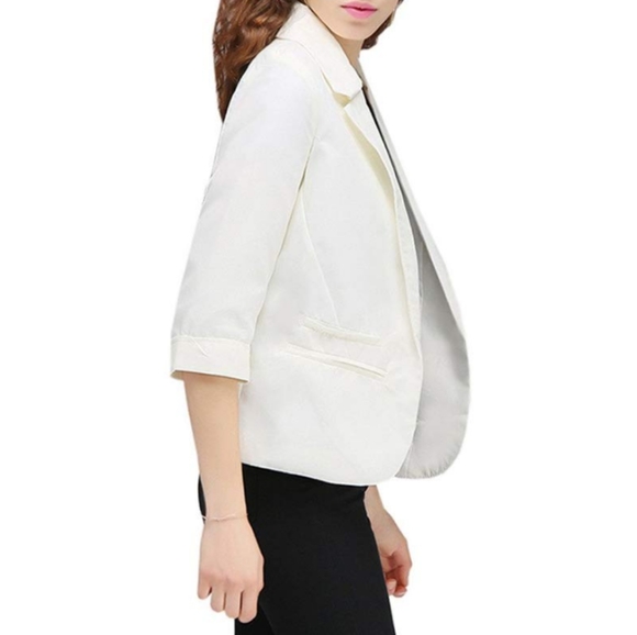 🆕⭐White quarter sleeve blazer - Picture 4 of 5